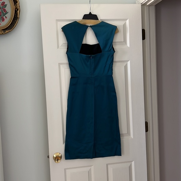 Dress - Picture 4 of 6
